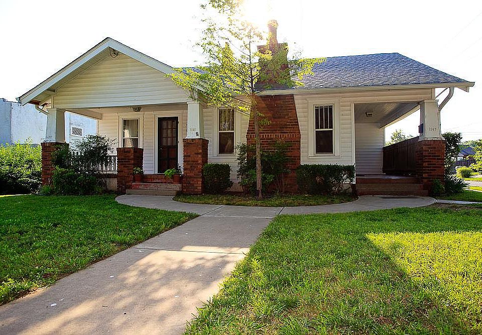 Duplex west face / porches