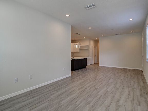 3rd image of 4102 N Thatcher Ave #2