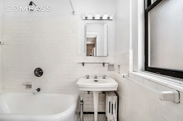 Rented by Compass | media 24