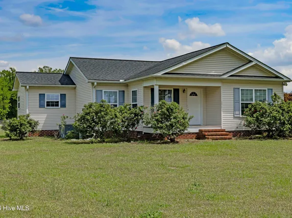 1327 Old Chinquapin Road, Beulaville, NC 28518
