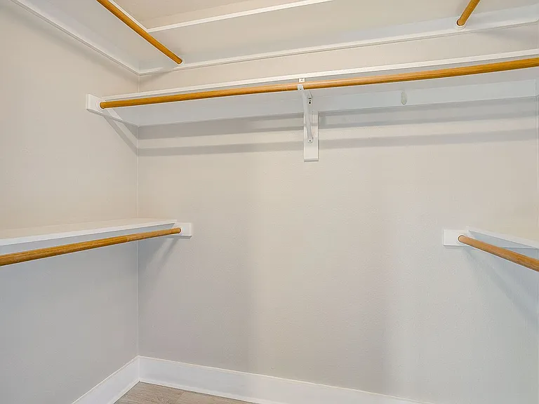 910 Houston St #301 — Photo 12