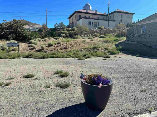 442 W Main St, Tonopah, NV 89049