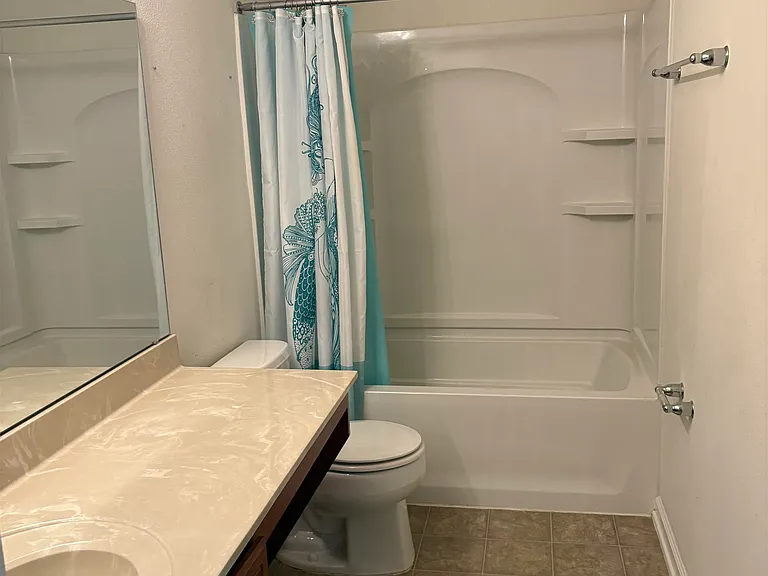 209 E Pisa Pl — Photo 18