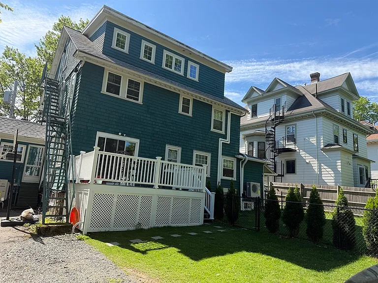 112 Fuller St #1 — Photo 13
