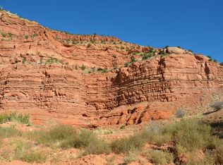 519 E Los Barancos Ln, Kanab, UT 84741