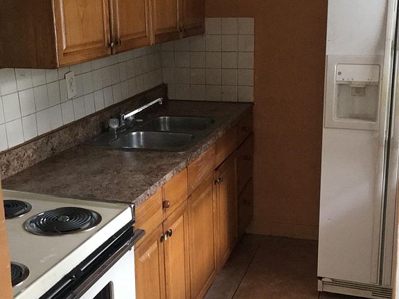 5th image of 2121 NW 4th Ct #1