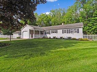 8998 Lakeview Dr, Rome, NY 13440