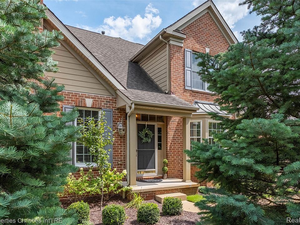 1st image of 45042 Broadmoor Cir S