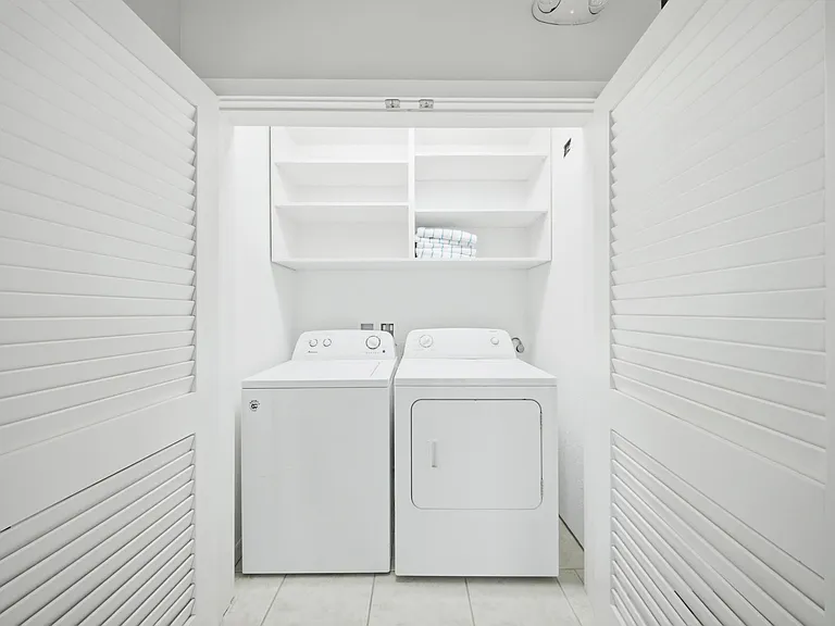 138 N Indies Dr #B — Photo 19