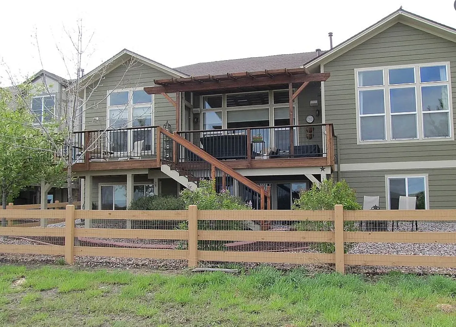 4 bed, 4830 sqft, $4,500 — Photo 2