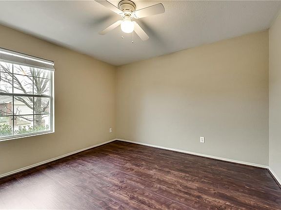 5th image of 1104 Grace Dr