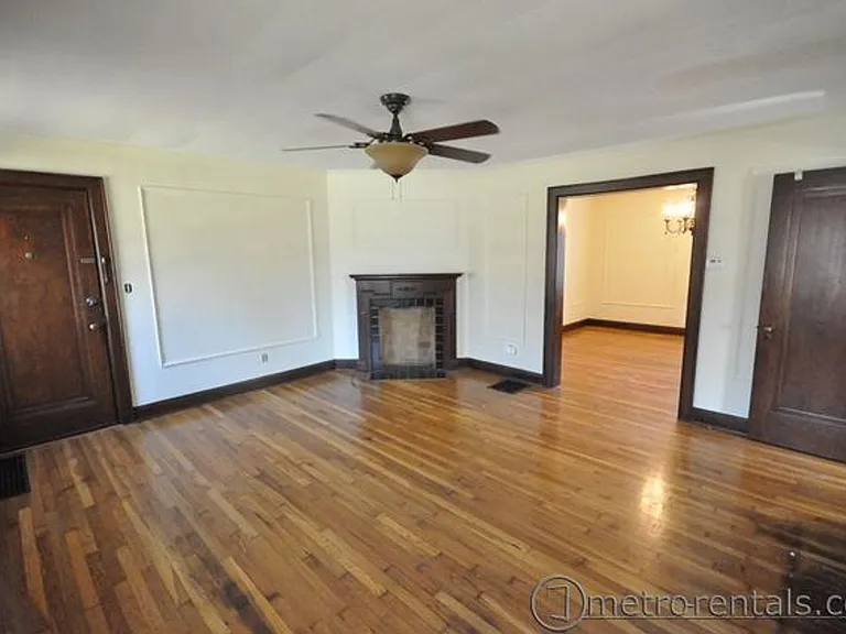 3201 Indianola Ave #A-B — Photo 3