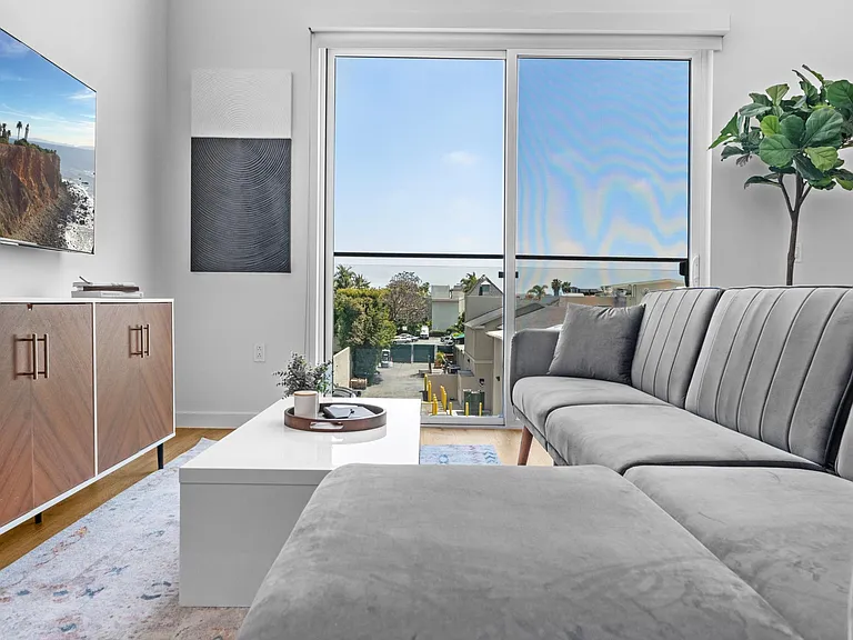 Vantage Mar Vista — Photo 60