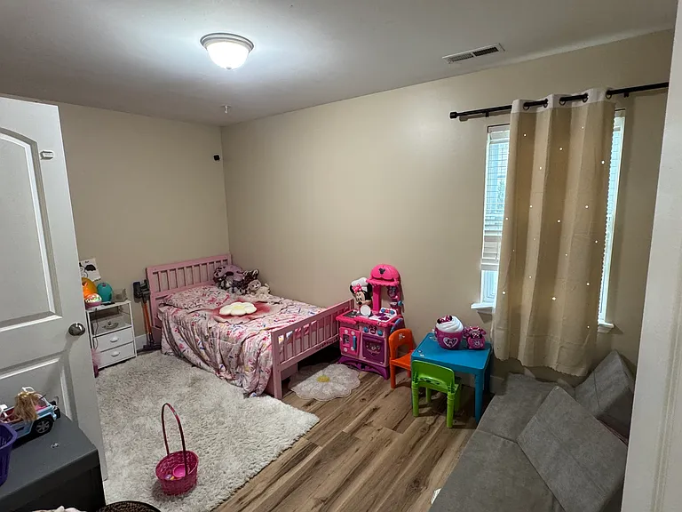 257 Rowland Dr — Photo 14