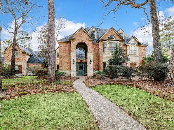 2107 Seven Maples Drive, Kingwood, TX 77345