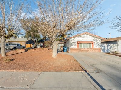 1801 Ginger Tree Ln, Las Vegas, NV, 89104