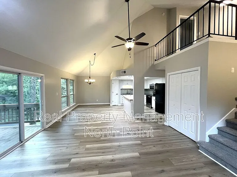 3030 Steeplechase Dr — Photo 7