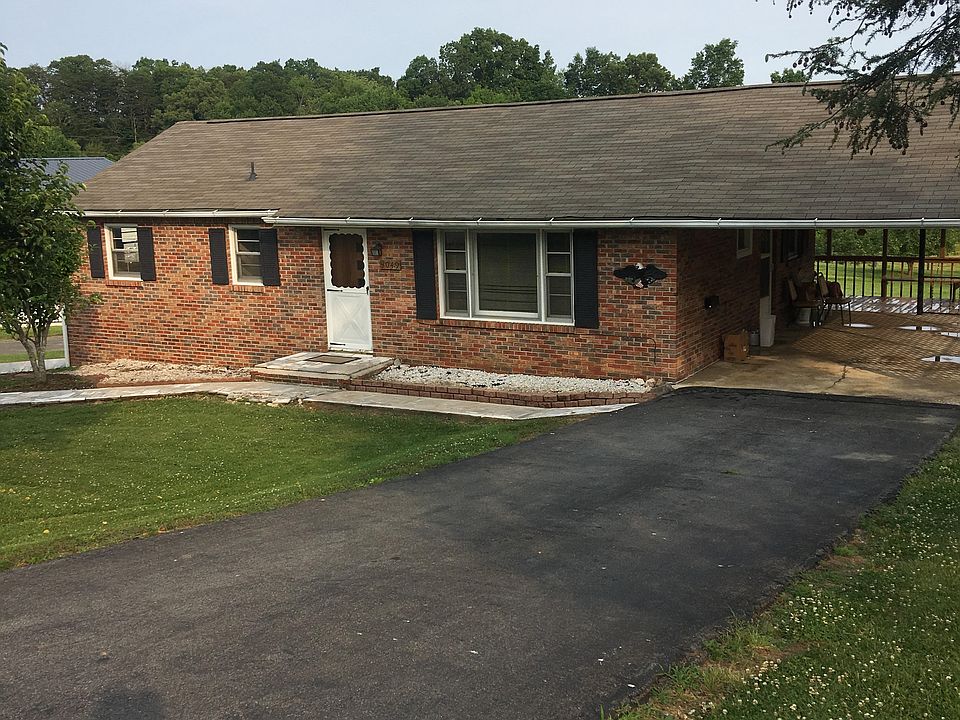 1st image of 3049 Lowrance Dr