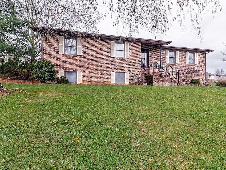 1st image of 989 Beverly Dr
