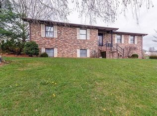 989 Beverly Dr, Abingdon, VA 24210