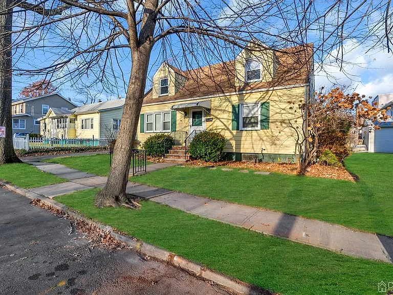 255 Waite Ave — Photo 1