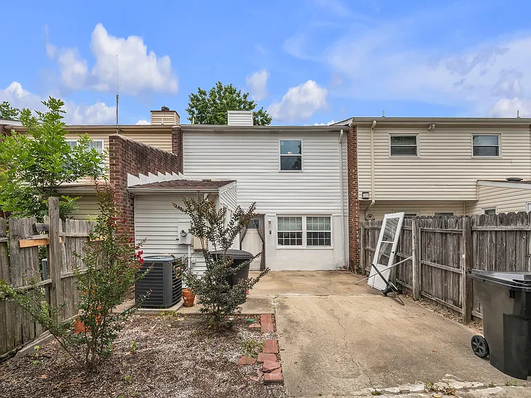 817 Biltmore Dr — Photo 36