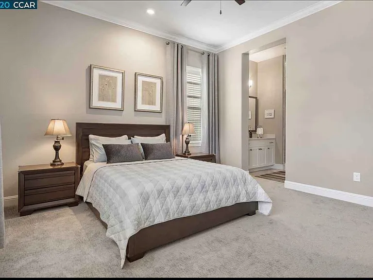 2049 Elderberry Dr — Photo 25
