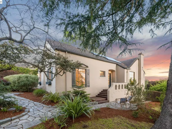6968 Thornhill Dr, Oakland, CA 94611