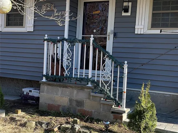 152 Dogwood Road, Mastic Beach, NY 11951