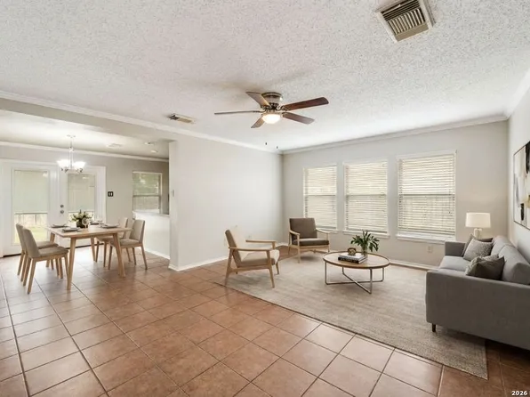 10607 Cavelier, San Antonio, TX 78254