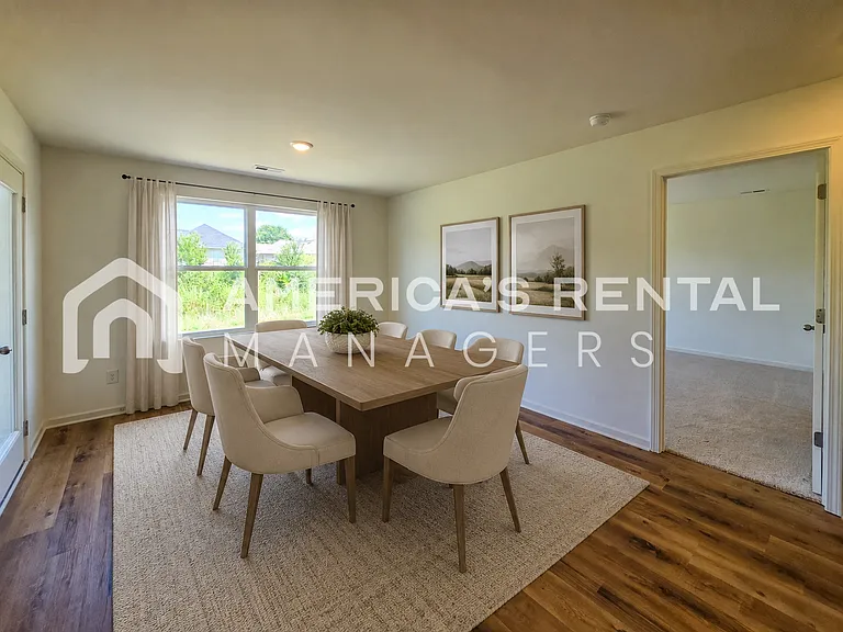 609 Aberdeen Trce — Photo 3