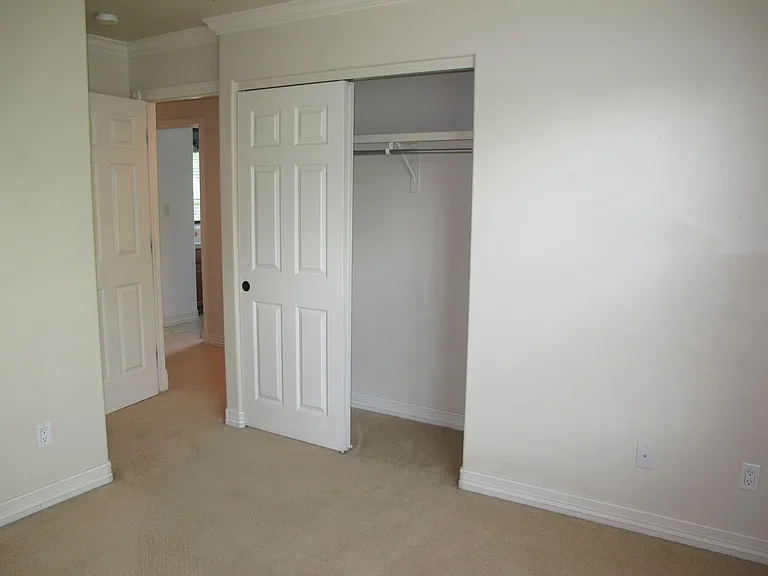 846 N 7th St — Photo 16