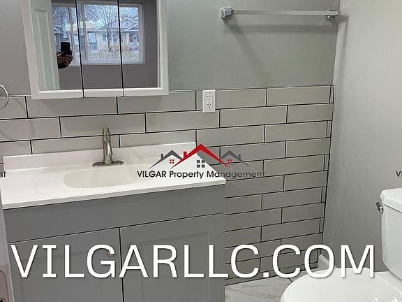 3rd image of 4735 Hohman Ave #10741552