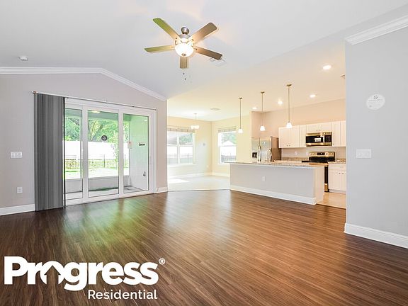 4th image of 82 Eleven Oaks Cir