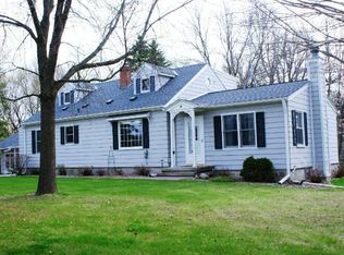2110 Upland Ave, Mayer, MN 55360