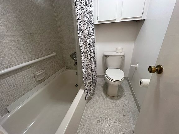4th image of 209 Lakeview Dr APT 201