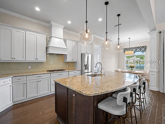 2nd image of 48 Fishdancer Ct