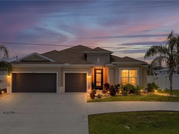 1262 N Gator Cir, Cape Coral, FL 33909
