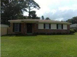 954 Adrian Ln, Mobile, AL 36608