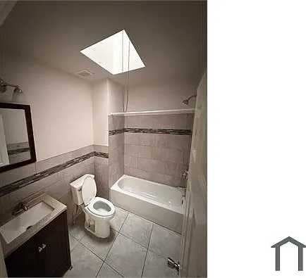 1529 N Alden St #2 — Photo 4