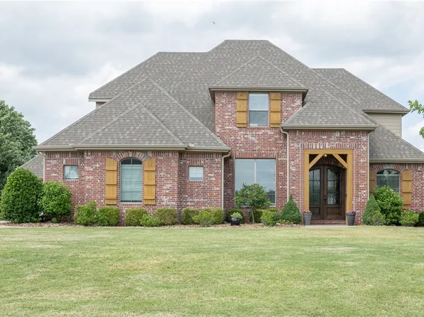 2520 Brookwater Ln, Fayetteville, AR 72703