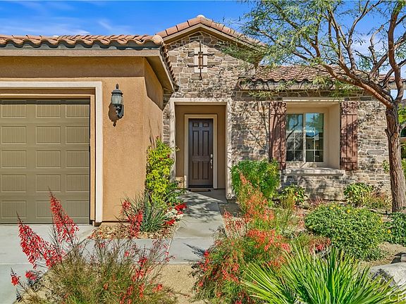 2nd image of 82 Prosecco