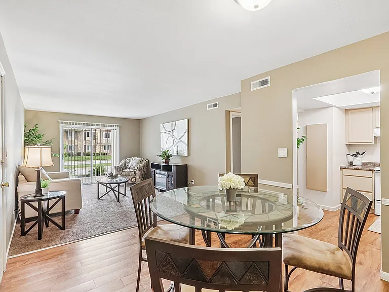 29-web-or-mls-353 Andover Dr Unit 1K-S1007-008