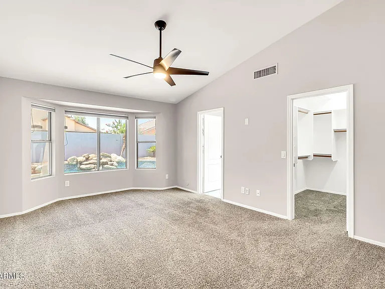 1113 E Betsy Ln — Photo 19