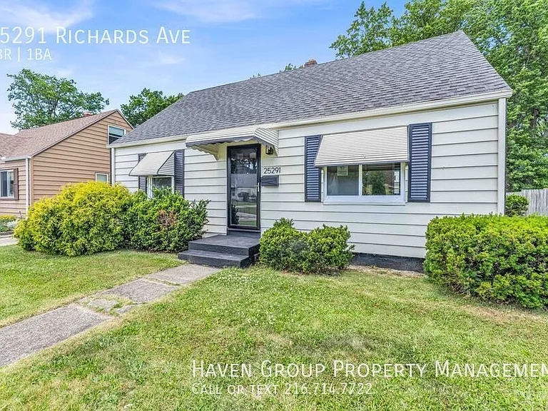 25291 Richards Ave — Photo 2