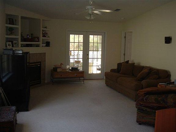 5th image of 3223 John Hancock Dr