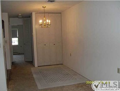 5th image of 670D New Castle Ct