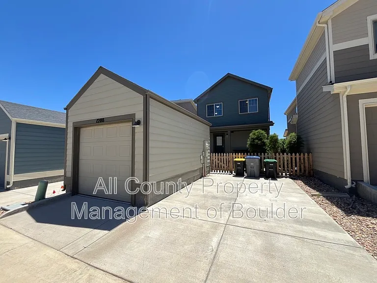 1208 Hummingbird Cir — Photo 22