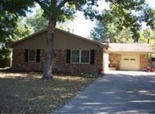 1107 S Columbus St, Stuttgart, AR 72160