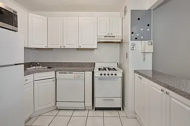 Rented by Nest Seekers International